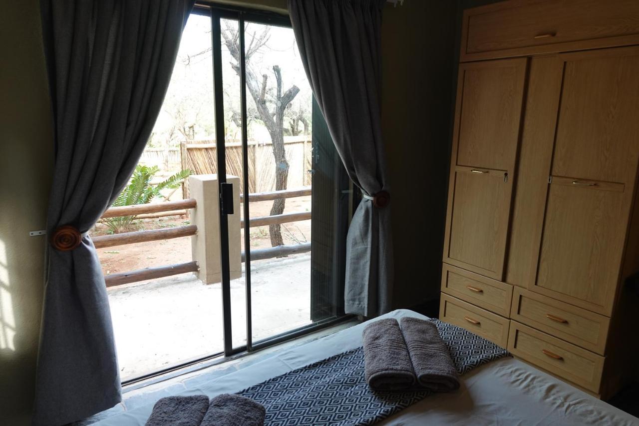 Вилла Marloth Park Hippo House Экстерьер фото